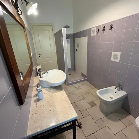 Rossofiore Bed & Breakfast *